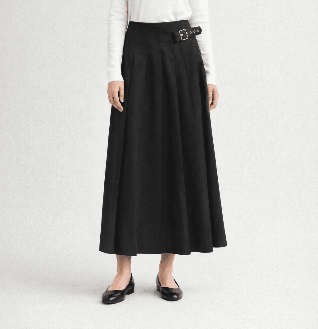 Front Pleated Buckle Skirt